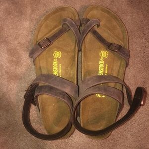 Birkenstock Yara 42 Narrow (NWOT)